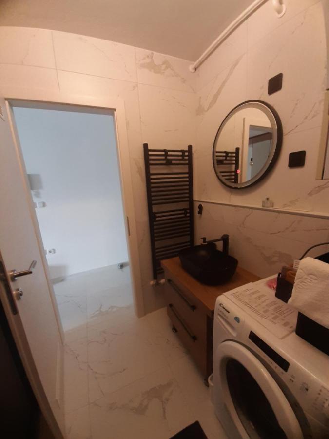 Apartment Relax With Infrared Sunshower Varaždin Extérieur photo